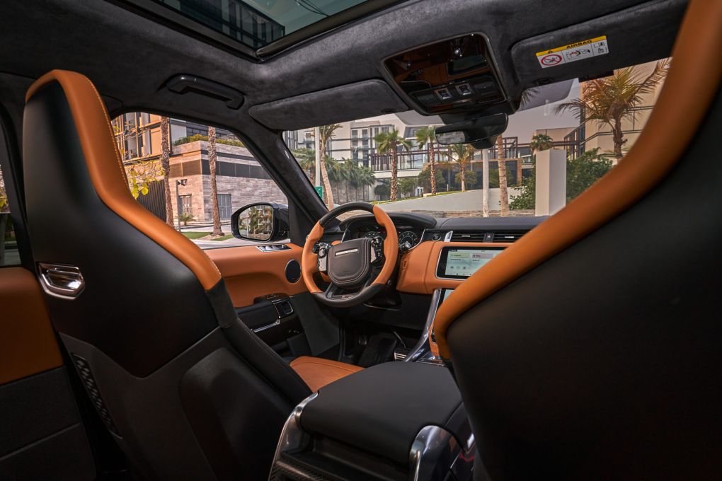  rental in DubaiRange Rover SVR Sport