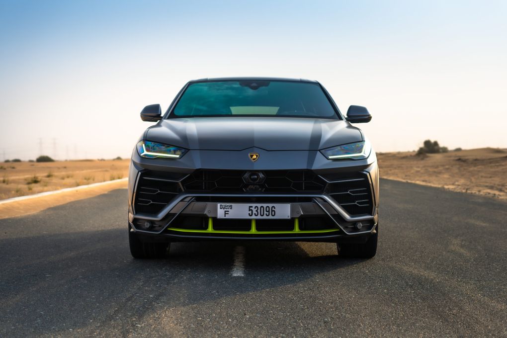  rental in DubaiLamborghini Urus Capsule