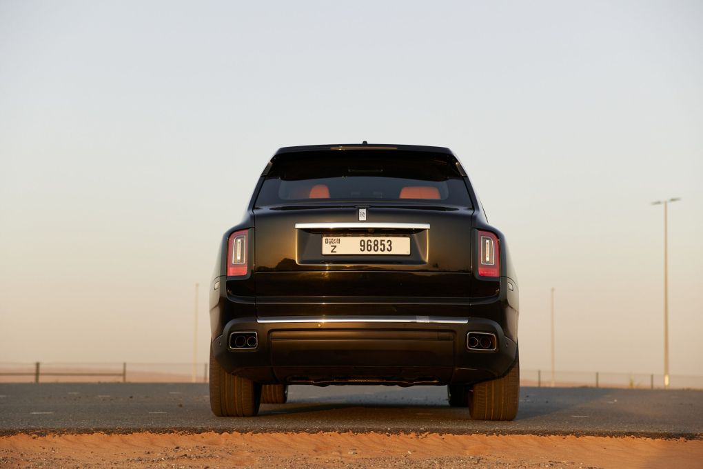  rental in DubaiRolls Royce Cullinan