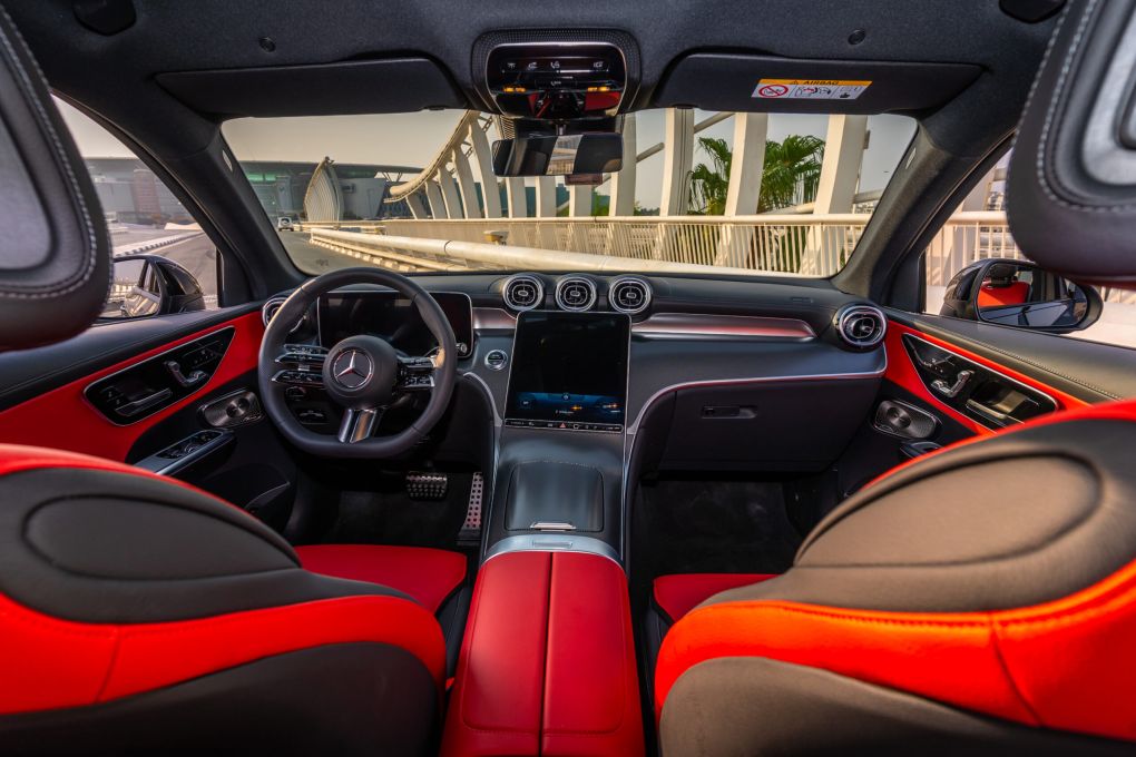  rental in DubaiMercedes-Benz GLC 300