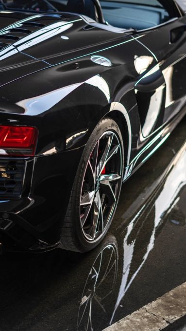  rental in DubaiAudi R8 Spyder