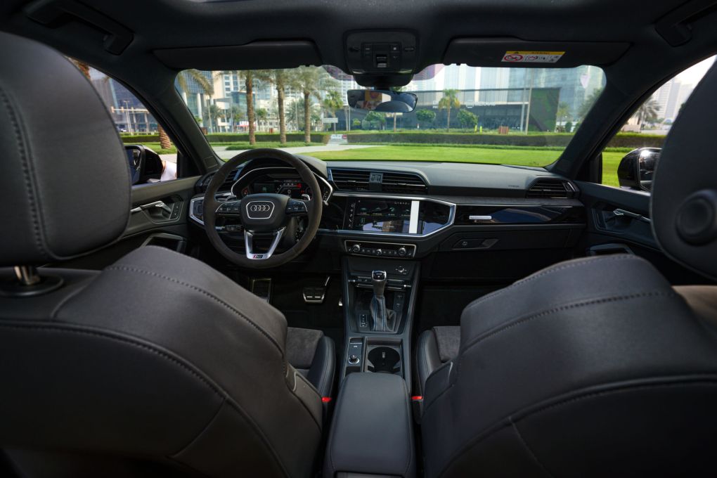  rental in DubaiAudi RS Q3