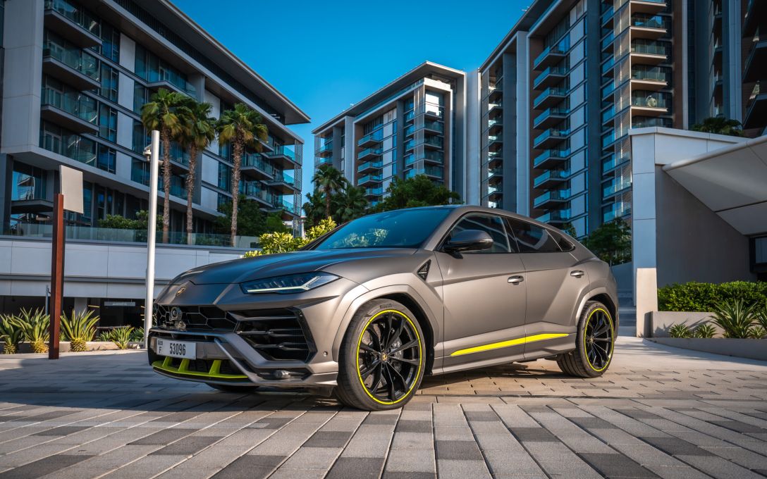  rental in DubaiLamborghini Urus Capsule