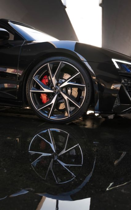  rental in DubaiAudi R8 Spyder