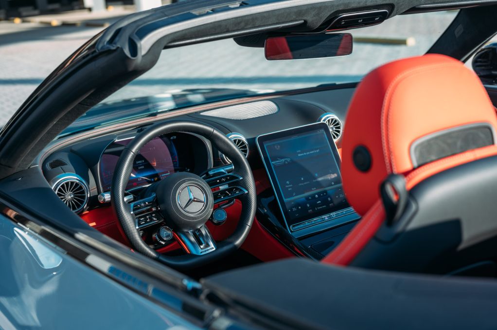  rental in DubaiMercedes SL63 AMG